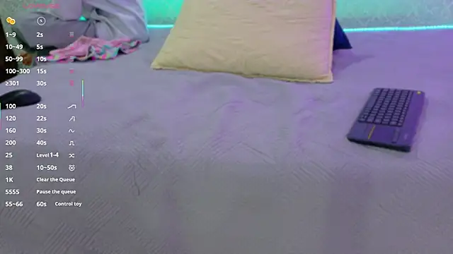 BeccaReedd online show from October 2025 11:12:02 AM