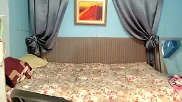 Snapshot of SelenaCinder chatting on November 2025 04:05:01 AM SelenaCinder online show from November 2025 04:05:01 AM