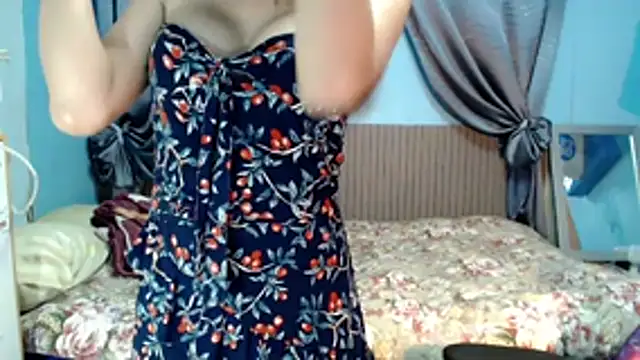 Snapshot of SelenaCinder chatting on December 2025 06:16:01 PM SelenaCinder online show from December 2025 06:16:01 PM