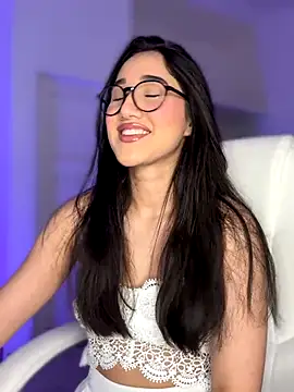 julieta jhonss online show from January 2026 12:02:01 AM