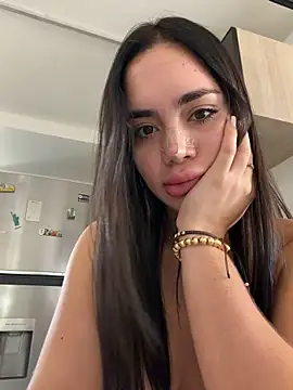 Snapshot of MaddyMay_ chatting on December 2025 06:15:01 PM MaddyMay online show from December 2025 06:15:01 PM