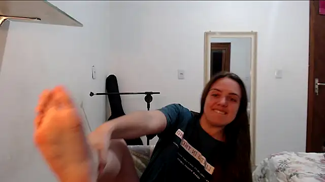 Snapshot of angell_apolo chatting on November 2025 11:58:01 PM angell apolo online show from November 2025 11:58:01 PM