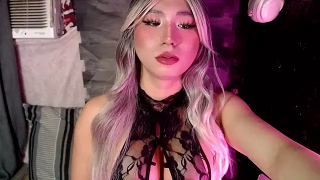 UrhotlucyTS online show from October 2025 08:24:02 AM