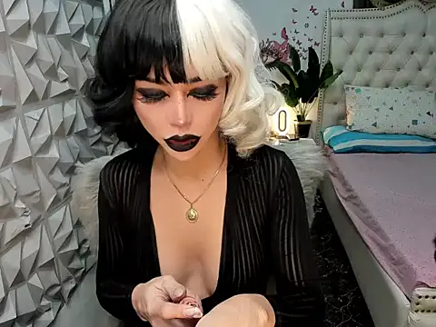 janecomander online show from November 2025 05:50:01 AM