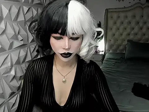 janecomander online show from June 2026 09:03:01 AM