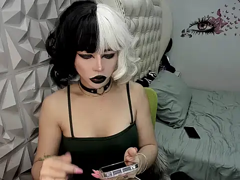 janecomander online show from June 2026 07:28:01 AM