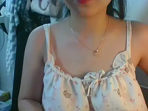 Linzly online show from September 2025 03:20:01 AM