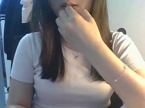 Snapshot of Linzly chatting on November 2025 04:56:01 PM Linzly online show from November 2025 04:56:01 PM