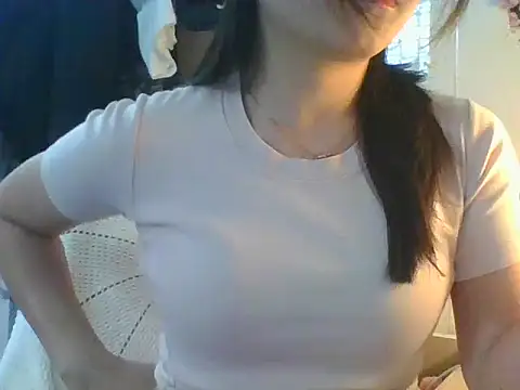 Snapshot of Linzly chatting on December 2025 02:51:01 AM Linzly online show from December 2025 02:51:01 AM