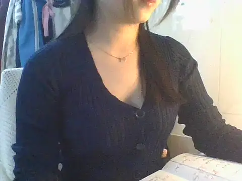 Snapshot of Linzly chatting on December 2025 02:40:02 AM Linzly online show from December 2025 02:40:02 AM