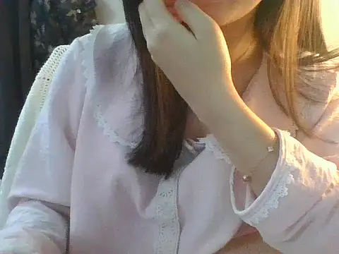 Snapshot of Linzly chatting on December 2025 02:53:02 AM Linzly online show from December 2025 02:53:02 AM