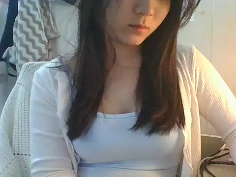 Linzly online show from March 2026 02:30:02 AM