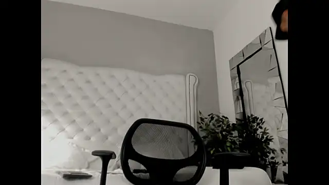 Thiagoferreti online show from October 2025 07:56:02 PM