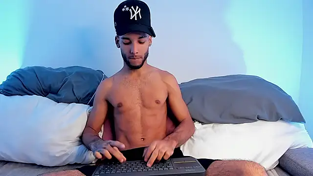 Thiagoferreti online show from June 2026 03:44:02 AM