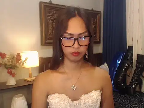 Nathalieheartt online show from June 2026 02:44:01 AM