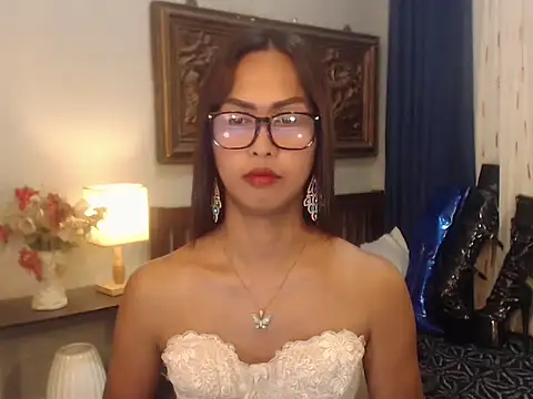 Nathalieheartt online show from June 2026 07:24:02 AM