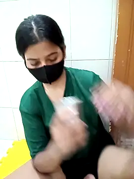 Snapshot of Hot_Jaanvi_ chatting on September 2025 04:45:02 AM Hot Jaanvi online show from September 2025 04:45:02 AM