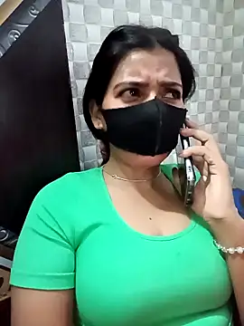 Snapshot of Hot_Jaanvi_ chatting on November 2025 05:04:01 PM Hot Jaanvi online show from November 2025 05:04:01 PM