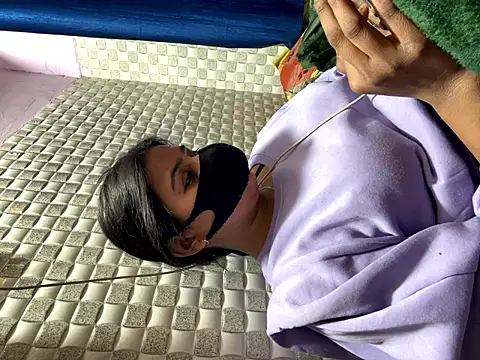 Hot Jaanvi  online show from January 2026 05:40:01 PM