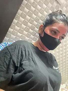 Snapshot of Hot_Jaanvi_ chatting on June 2026 04:08:01 AM Hot Jaanvi online show from June 2026 04:08:01 AM