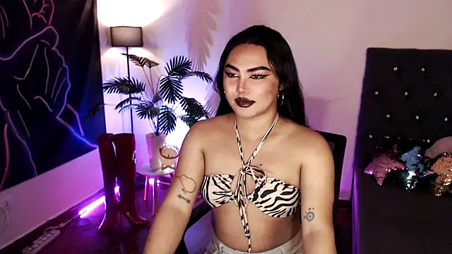 Unique Maya online show from February 2026 02:38:02 PM