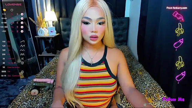 Snapshot of ScarletgraysonX chatting on September 2025 04:49:02 AM ScarletgraysonX online show from September 2025 04:49:02 AM