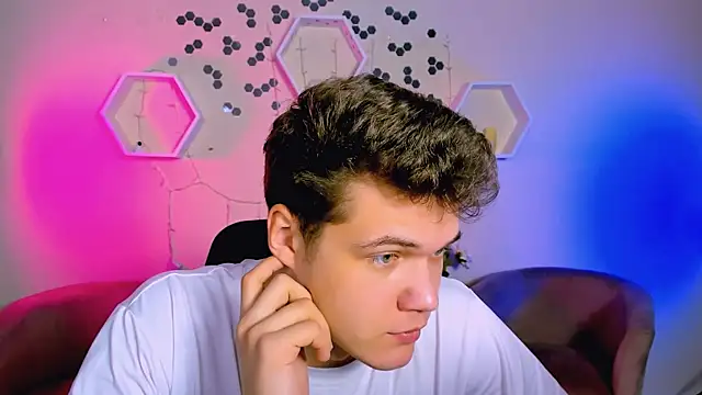 lucas long  online show from November 2025 09:53:02 AM