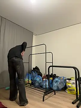 leeto5 online show from May 2026 05:07:01 PM