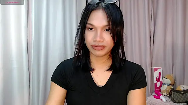 Snapshot of Herbielustts chatting on November 2025 01:46:02 PM Herbielustts online show from November 2025 01:46:02 PM