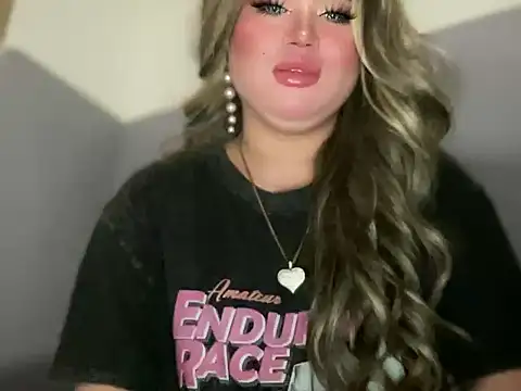 Snapshot of Naughtyrosecum chatting on October 2025 02:36:01 PM Naughtyrosecum online show from October 2025 02:36:01 PM