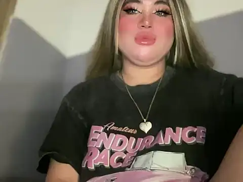 Snapshot of Naughtyrosecum chatting on November 2025 05:03:02 PM Naughtyrosecum online show from November 2025 05:03:02 PM