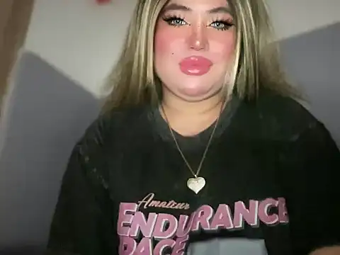 Snapshot of Naughtyrosecum chatting on November 2025 10:04:02 AM Naughtyrosecum online show from November 2025 10:04:02 AM