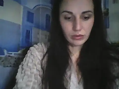 Snapshot of Qinini chatting on December 2025 09:42:02 PM Qinini online show from December 2025 09:42:02 PM