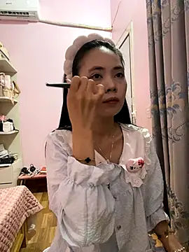 Snapshot of Dau-Tayy chatting on September 2025 11:13:02 AM Dau-Tayy online show from September 2025 11:13:02 AM