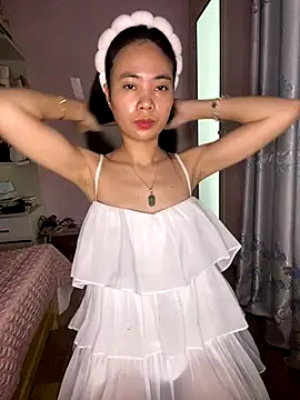 Snapshot of Dau-Tayy chatting on September 2025 08:29:01 AM Dau-Tayy online show from September 2025 08:29:01 AM