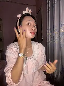 Snapshot of Dau-Tayy chatting on October 2025 04:15:02 PM Dau-Tayy online show from October 2025 04:15:02 PM