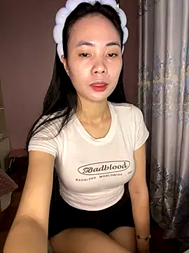 Snapshot of Dau-Tayy chatting on November 2025 07:40:01 AM Dau-Tayy online show from November 2025 07:40:01 AM