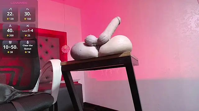 MirandaSould online show from May 2026 04:04:02 PM
