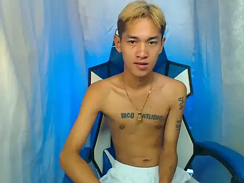 Snapshot of riks_tyler chatting on November 2025 05:18:02 AM riks tyler online show from November 2025 05:18:02 AM