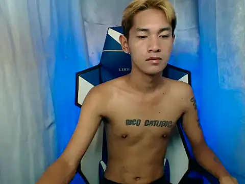 Snapshot of riks_tyler chatting on November 2025 10:15:01 AM riks tyler online show from November 2025 10:15:01 AM