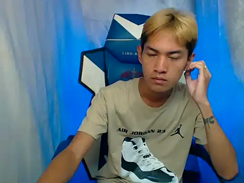 Snapshot of riks_tyler chatting on December 2025 09:36:02 AM riks tyler online show from December 2025 09:36:02 AM