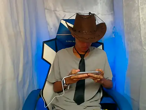 Snapshot of riks_tyler chatting on December 2025 07:11:02 PM riks tyler online show from December 2025 07:11:02 PM