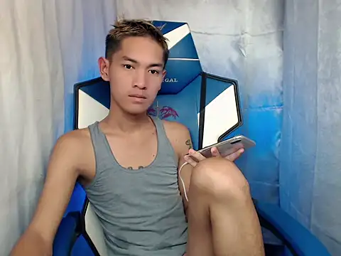 Snapshot of riks_tyler chatting on December 2025 03:49:02 PM riks tyler online show from December 2025 03:49:02 PM