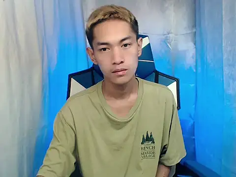 Snapshot of riks_tyler chatting on December 2025 05:42:01 PM riks tyler online show from December 2025 05:42:01 PM