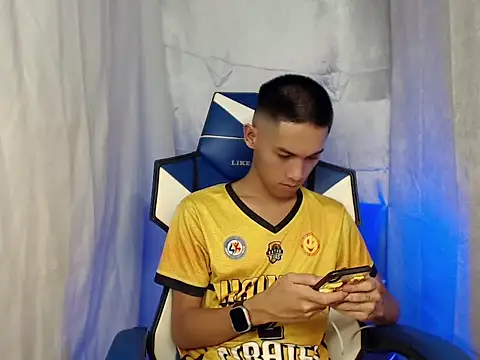 Snapshot of riks_tyler chatting on February 2026 12:34:02 PM riks tyler online show from February 2026 12:34:02 PM