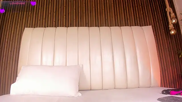 SandraMilerr online show from May 2026 04:09:02 AM