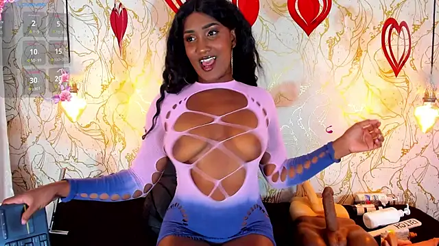 NAOMY COOPER online show from April 2026 08:29:02 PM