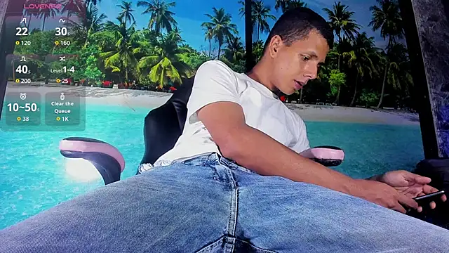 BigMonstercoks69 online show from March 2026 11:43:02 PM