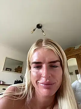 Snapshot of JessieMaeBabe chatting on September 2025 10:48:02 AM JessieMaeBabe online show from September 2025 10:48:02 AM