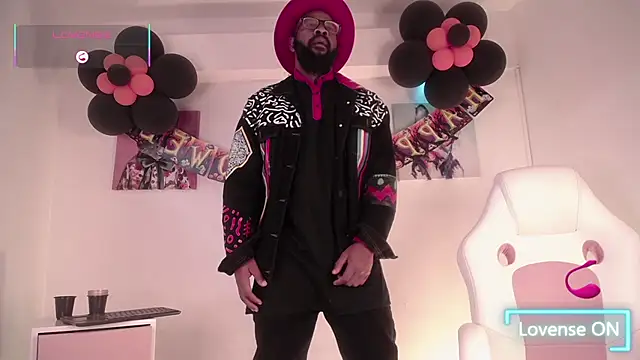 Snapshot of King_Malik chatting on October 2025 01:45:02 PM King Malik online show from October 2025 01:45:02 PM